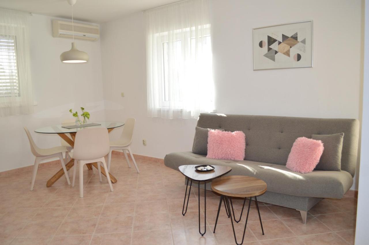 Apartmani Milin Apartment *